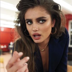 Meet your Posher, Tina